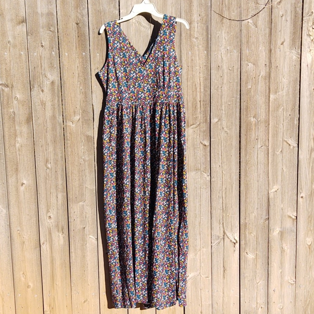 Maxi sleeveless navy dress size 10